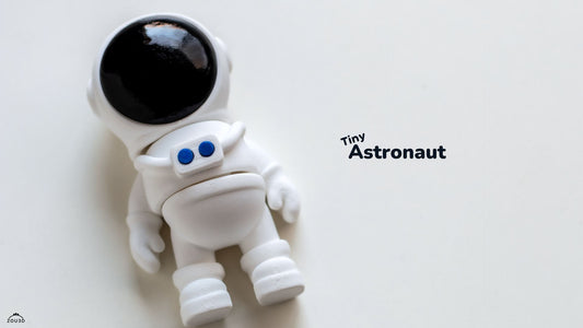 Tiny Astronaut - 3D printed collectible figure by ZOU3D, view 2
