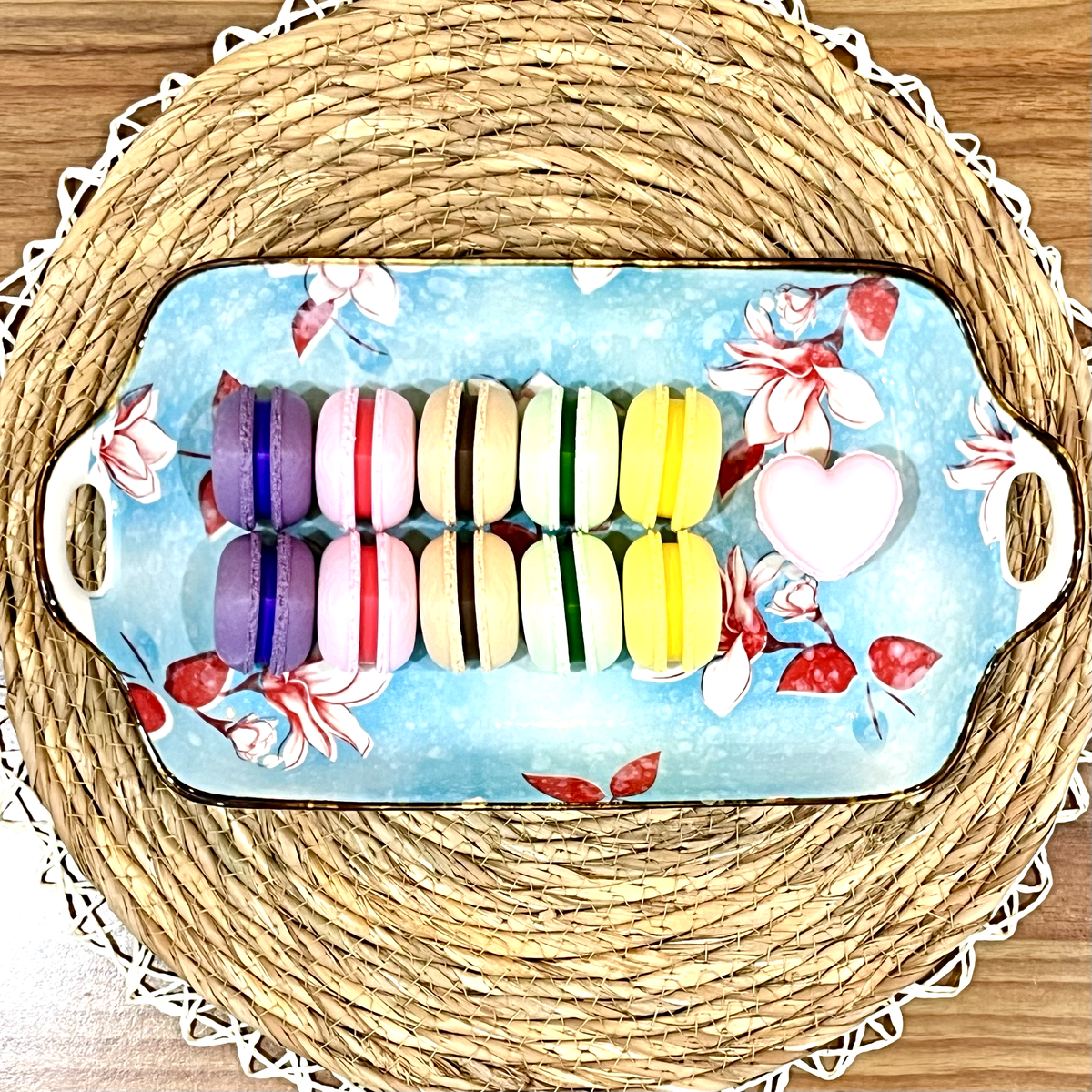 Macaron fidget clicker with a mechanical keyboard switch inside, 3D printed